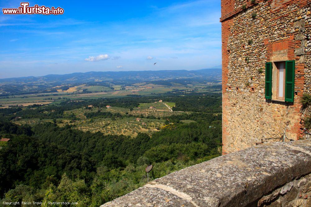 Immagine Il panorama che si gode da Monteleone d'Orivieto, borgo in Umbria - © Paolo Trovo / Shutterstock.com