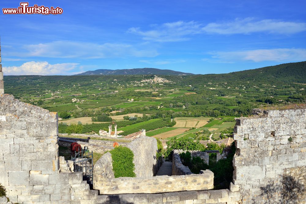 Immagine Il panorama dal Castello di Lacoste, sede del Museo Marchese de Sade in Francia