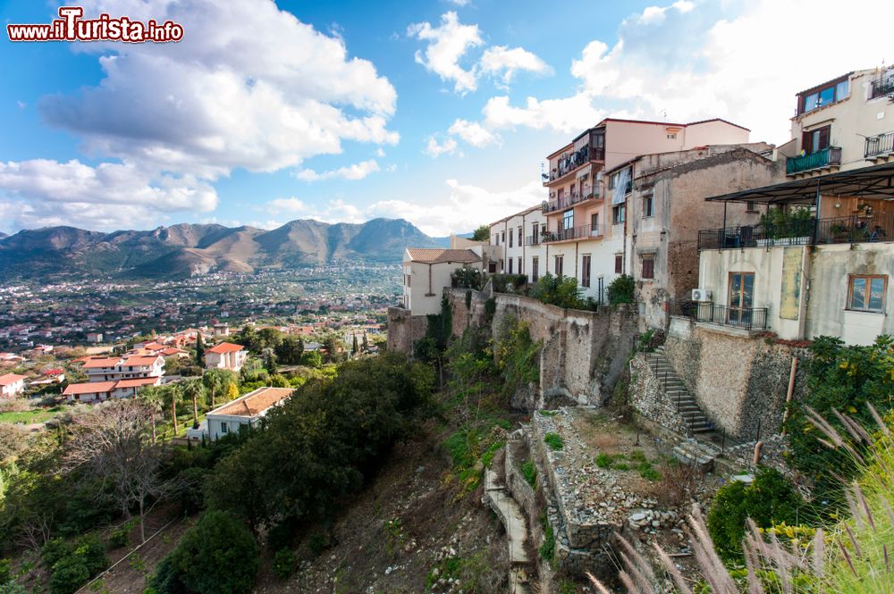 Immagine Il panorama del borgo di Alcamo in Sicilia, in provincia di Trapani.