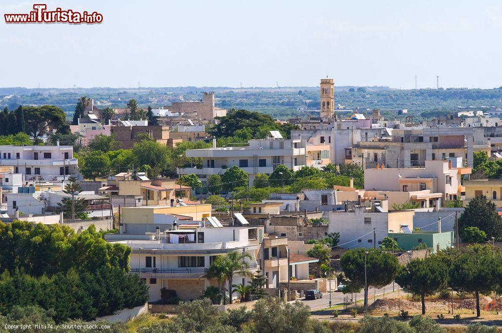 Immagine Il panorama del centro storico del borgo di Specchia nel Salento. - © Miti74 / Shutterstock.com