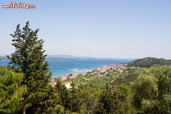 Immagine Il panorama del mare della Dalmazia fotografato dalle colline di Pasman, isola della Croazia che si trova non ditante da Zara