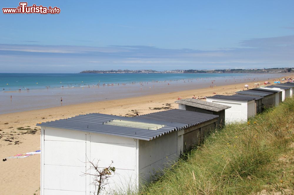 Immagine Il panorama della costa normanna che da jullouville si estende fino a Granville in Bassa Normandia