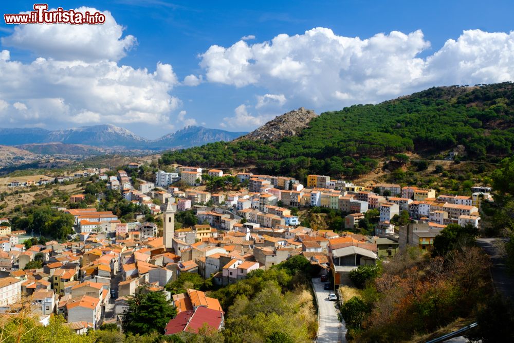Immagine Il panorama di Bitti in Sardegna, siamo in provincia di Nuoro.