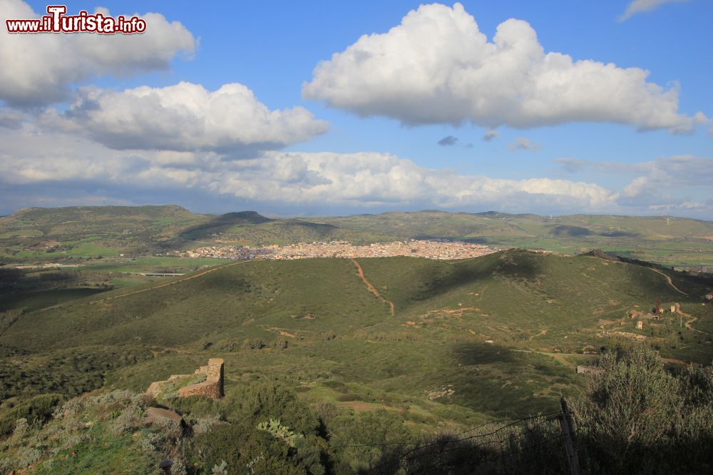 Immagine Il panorama di Sardara in Sardegna - © Gianni Careddu - CC BY-SA 4.0, Wikipedia