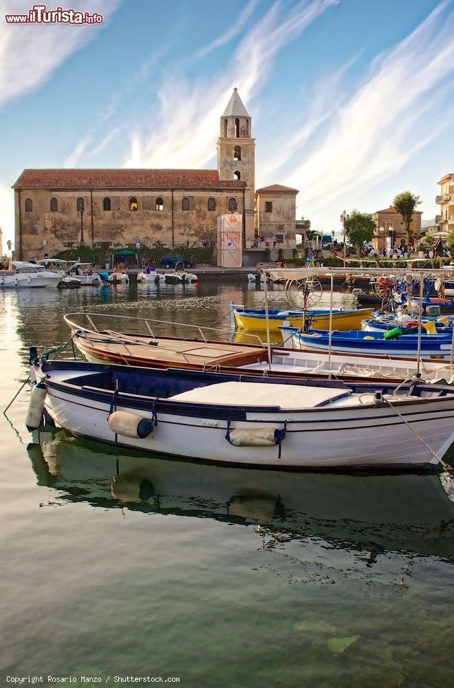 Immagine Il pittoresco porto di Acciaroli nel Cilento (Campania) - © Rosario Manzo / Shutterstock.com