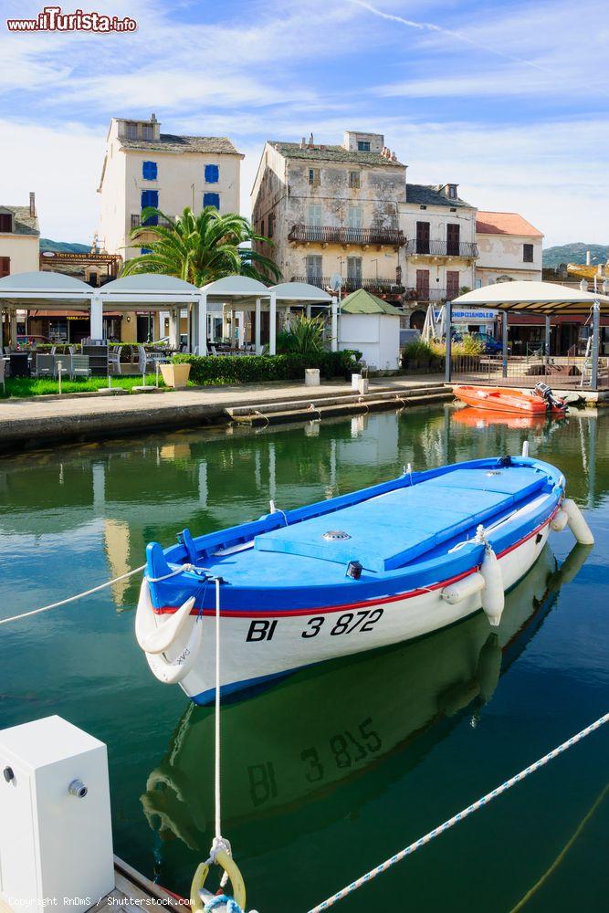 Immagine Il porto del villaggio di Rogliano in Alta Corsica in Francia - © RnDmS / Shutterstock.com
