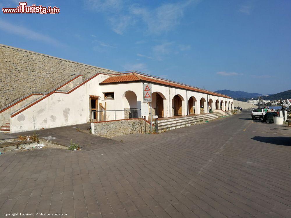 Immagine Il porto turistico di Sapri, provincia di Salerno (Campania) - © Lucamato / Shutterstock.com