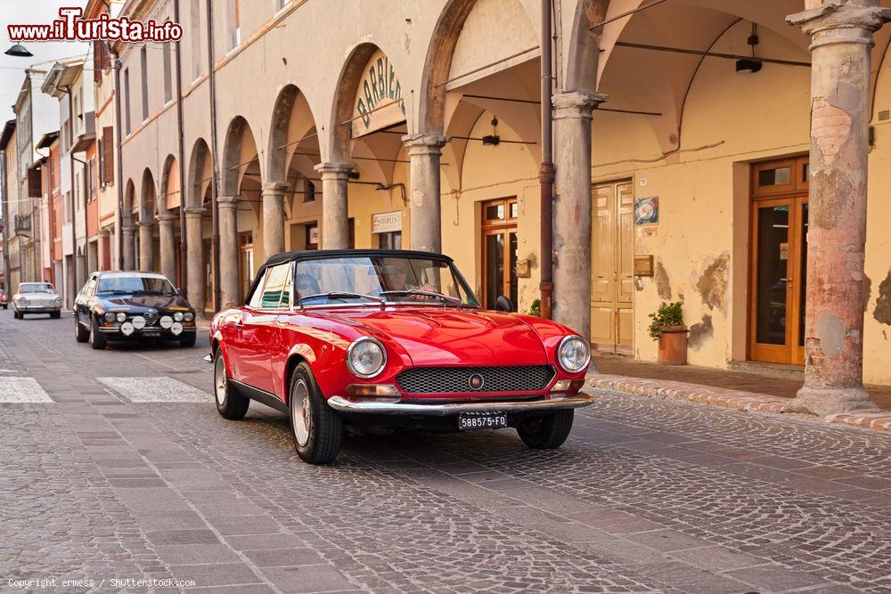 Immagine Il Rally "Citta di Meldola" : auto storico nel centro del borgo romagnolo - © ermess / Shutterstock.com