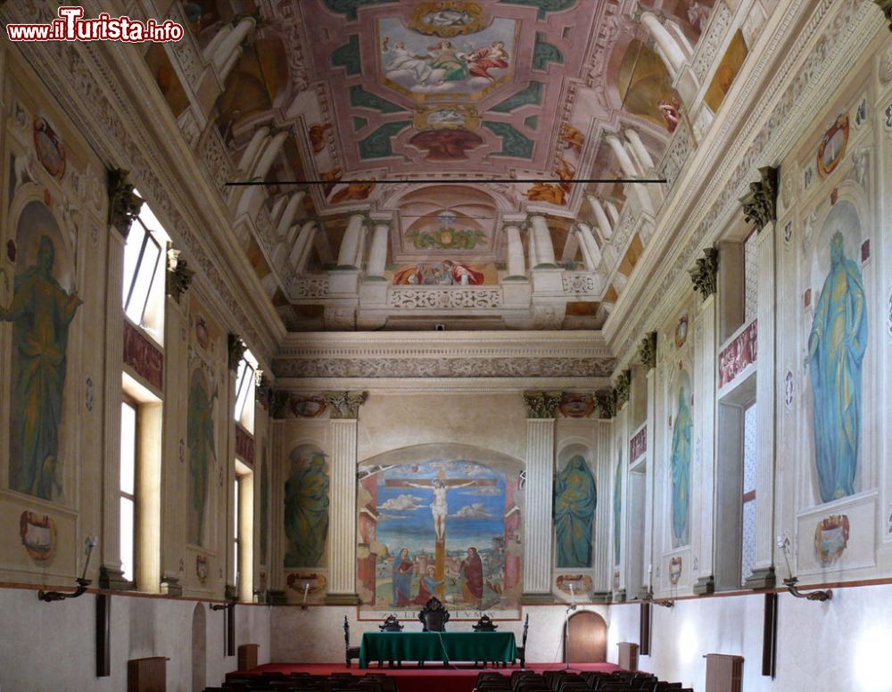 Immagine Il Refettorio della Abbazia di San Nicola a Rodengo Saiano, Lombardia - © Ugo franchini - CC BY-SA 3.0, Wikipedia