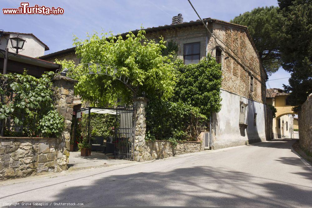 Immagine Il ristorante tipico Edy Piu sulle colline di Lastra a Signa in Toscana - © Greta Gabaglio / Shutterstock.com