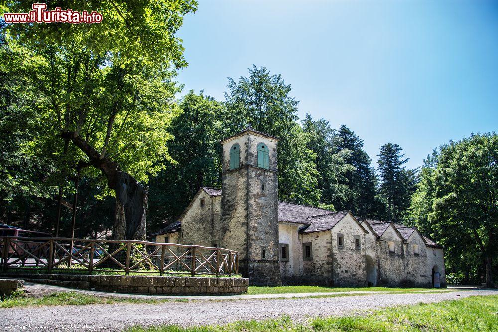 Immagine Il Santuario della Madonna dell'Acero nei pressi di Lizzano in Belvedere, sugli Appennini. - © LuciaP / Shutterstock.com