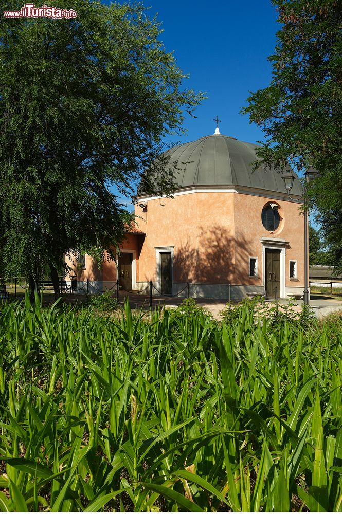 Immagine Il Santuario di Nostra Signora della Zucchella a Bornato, Cazzago San Martino