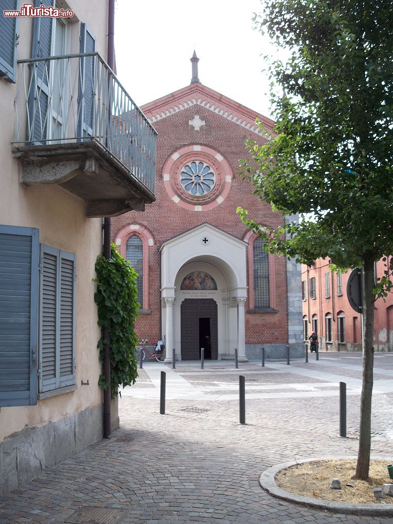 Immagine Il Santuario di San Rocco in centro a Mariano COmense, Lombardia - © Chiyako92, CC BY-SA 3.0, Wikipedia