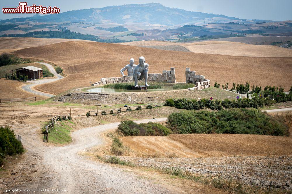 Immagine Il Teatro del Silenzio nelle campagne di Lajatico in Toscana - © wiktord / Shutterstock.com