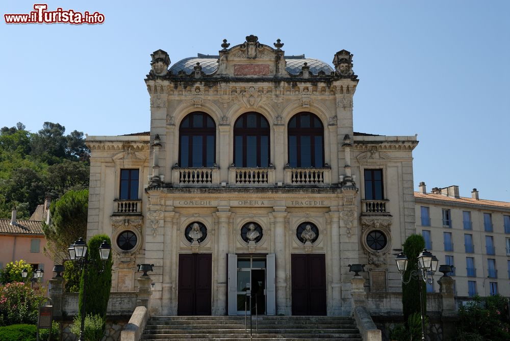 Immagine Il teatro municipale della città di Orange, Francia. Inaugurato nel 1885, aveva una capienza di 650 posti.