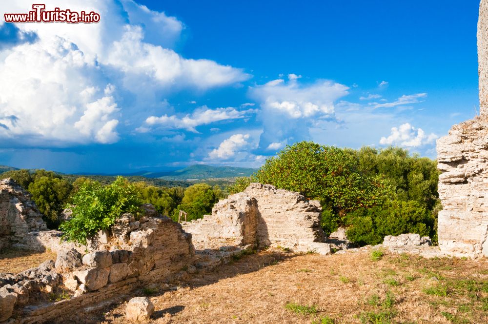 Immagine Il Tempio dell'Acropoli di Cosa, insediamento romano nel territorio di Ansedonia, Toscana