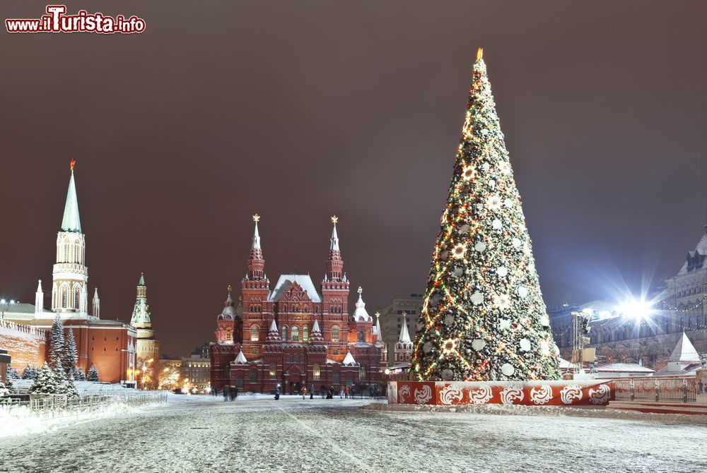 Immagine Il tradizionale albero di Natale sulla Piazza Rossa di Mosca in Russia