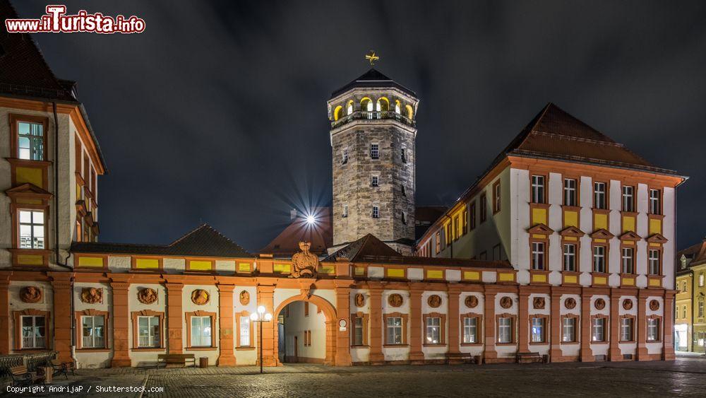 Immagine Il vecchio castello bavarese di Bayreuth fotografato di notte (Germania) - © AndrijaP / Shutterstock.com
