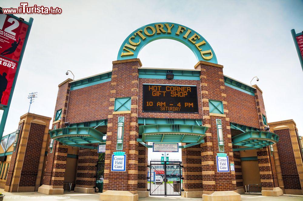 Immagine Il Victory Field Stadium di Indianapolis, Indiana. Si tratta di uno stadio da baseball della Lega Minore. La sua inaugurazione al pubblico risale al 1996 - © photo.ua / Shutterstock.com