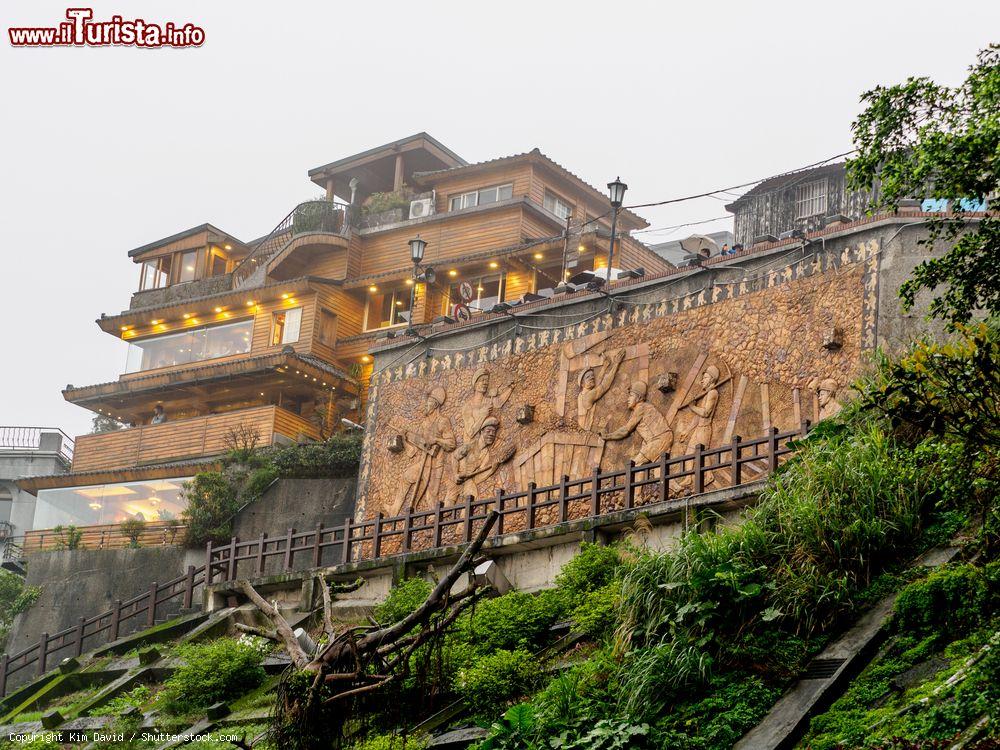 Immagine Il villaggio di Chiufen a Taiwan. Il centro storico, di piccole dimensioni, può essere comodamente visitato a piedi - © Kim David / Shutterstock.com