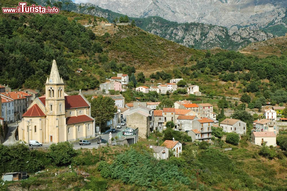 Immagine Il villaggio di montagna di VIvario, al centro della Corsica