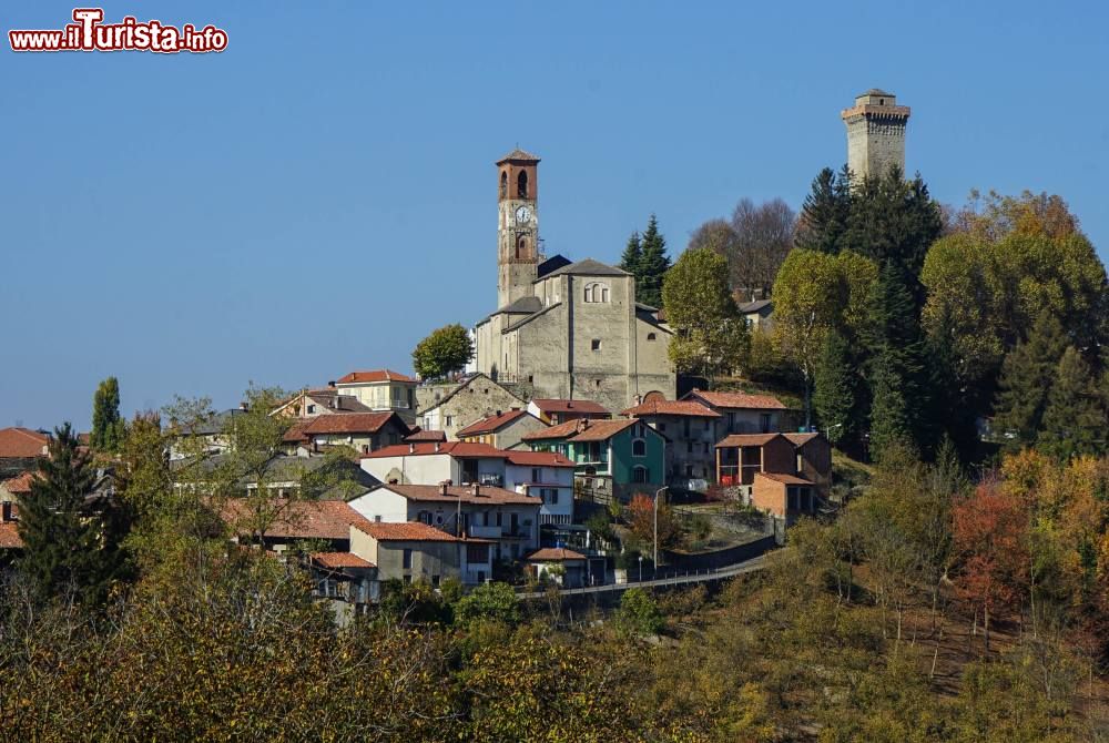 Immagine Il villaggio di Murazzano sulle colline delle Langhe in Piemonte