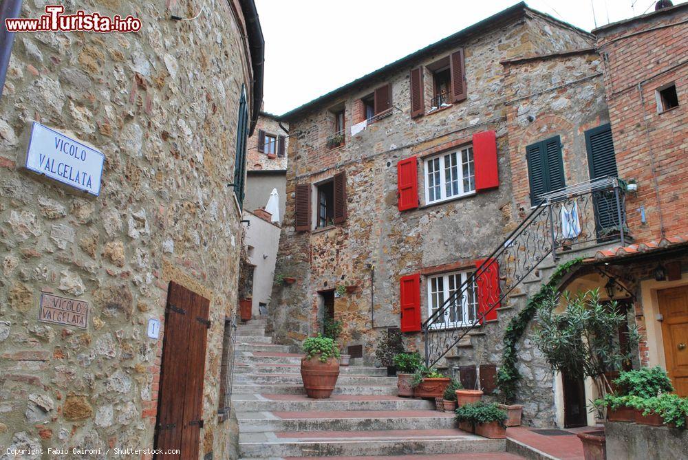 Immagine Il villaggio di Petroio, Trequanda, Toscana. Questa graziosa frazione di Trequanda dista circa 5 km e mezzo dal Comune - © Fabio Caironi / Shutterstock.com