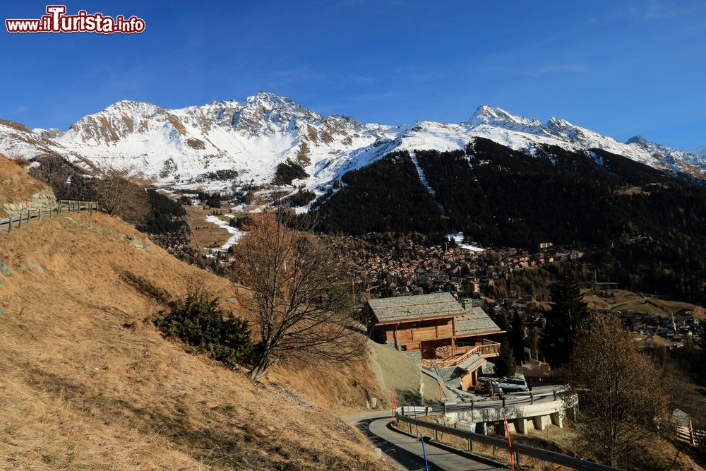 Immagine Il villaggio di Verbier nelle Alpi svizzere. Questa bella stazione sciistica si trova nel territorio di Bagnes.