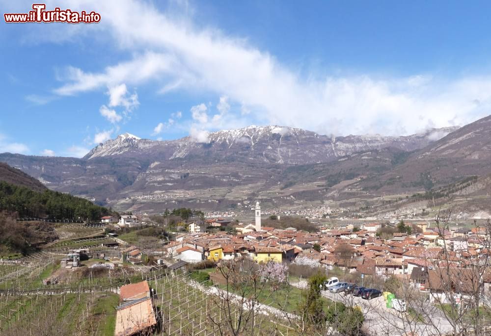 Immagine Il villaggio di Volano in Trentino: siamo a 4 km a nord di Rovereto sulla riva sinistra del fiume Adige - © Matteo Ianeselli / CC BY-SA 3.0, Wikipedia