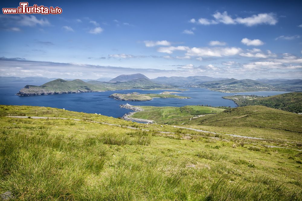 Immagine Una bella immagine di Valentia Island lambita dalle acque dell'Oceano Atlantico, Irlanda.