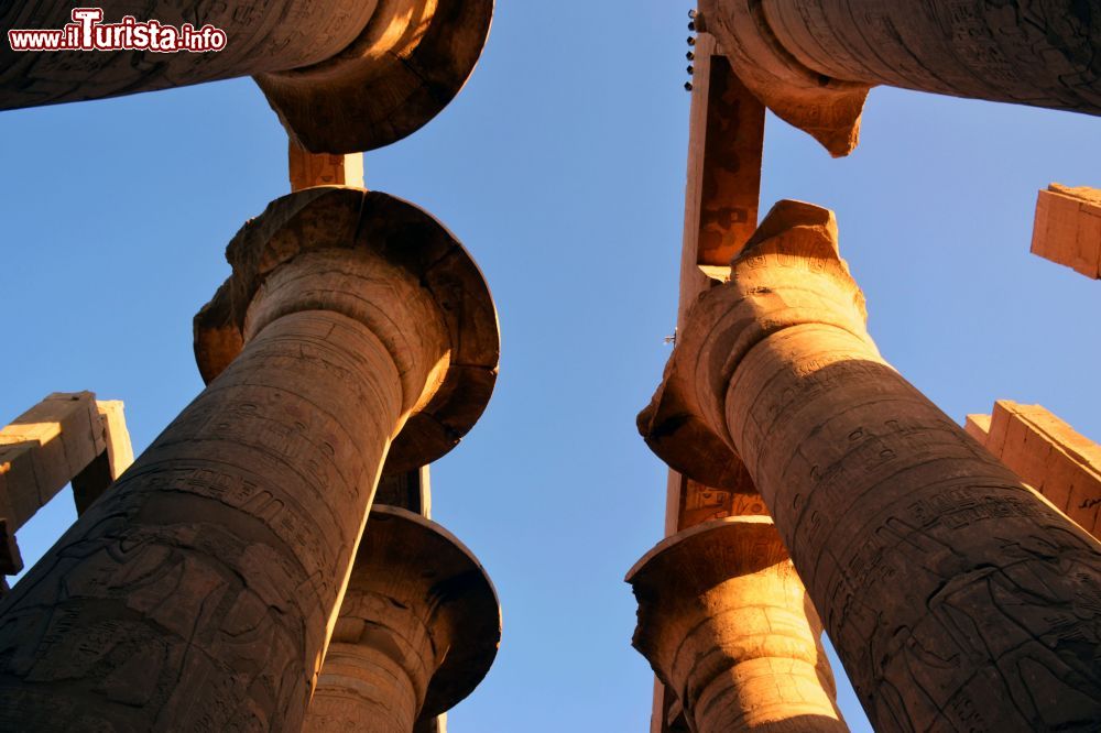 Immagine Le imponenti colonne della Grande Sala ipostila dei Templi di Karnak, in Egitto.
