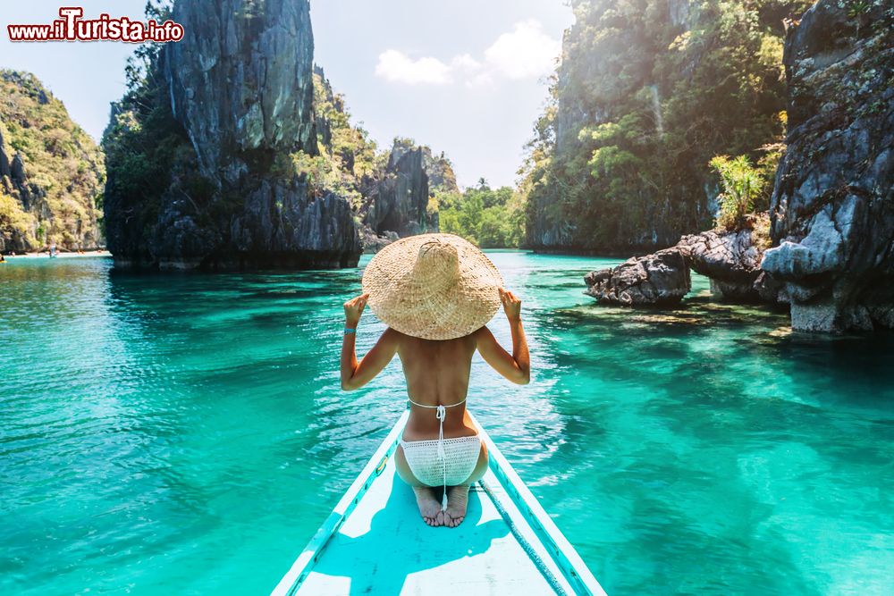 Immagine In barca nella laguna di El Nido a Palawan, Isole Filippine.