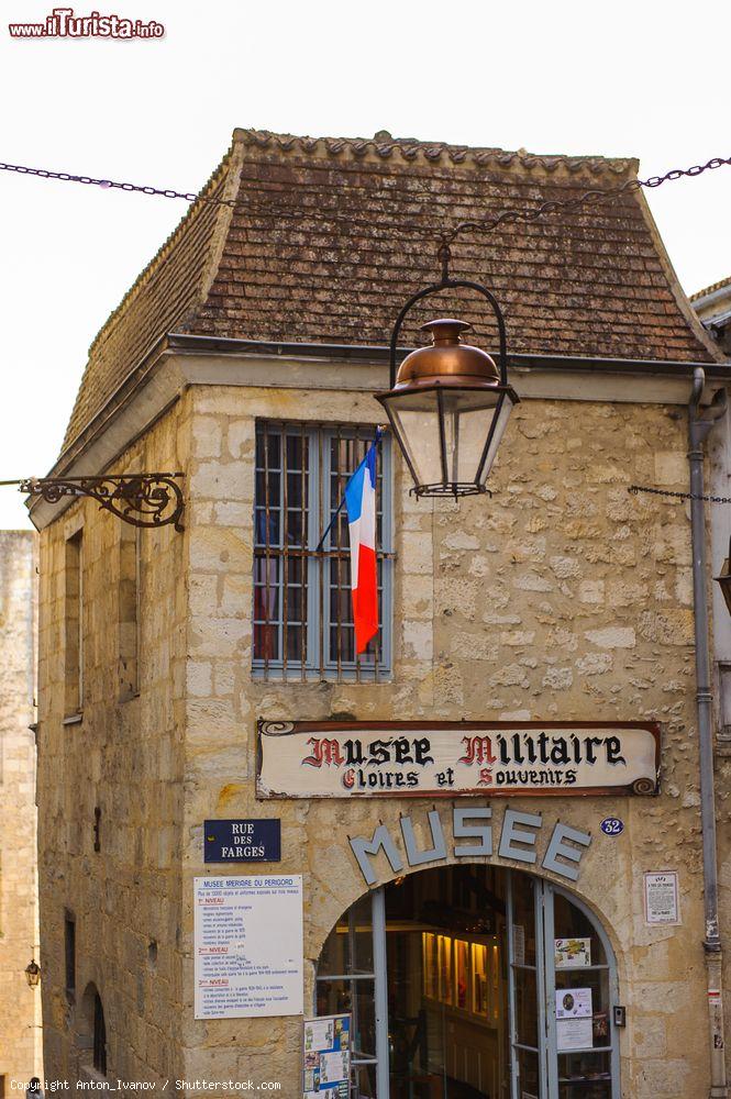 Immagine L'ingresso del museo militare di Perigueux, Francia. - © Anton_Ivanov / Shutterstock.com