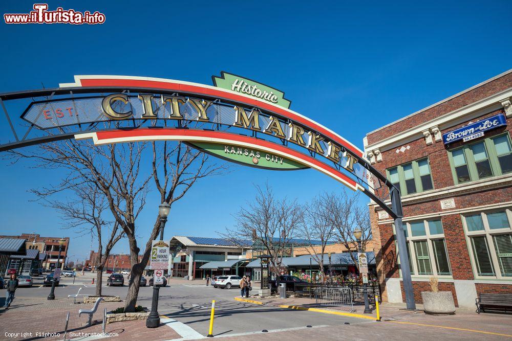 Immagine Insegna d'ingresso del mercato dei contadini a Kansas City, Missouri - © f11photo / Shutterstock.com