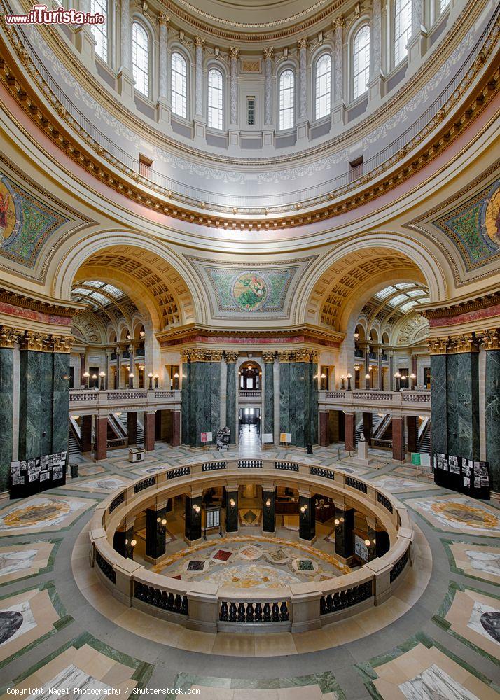 Immagine Interno del Campidoglio a Madison, Wisconsin, USA - © Nagel Photography / Shutterstock.com