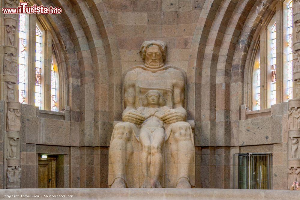 Immagine Interno del Monumento alla Battaglia delle Nazioni a Lipsia (Germania) - © travelview / Shutterstock.com
