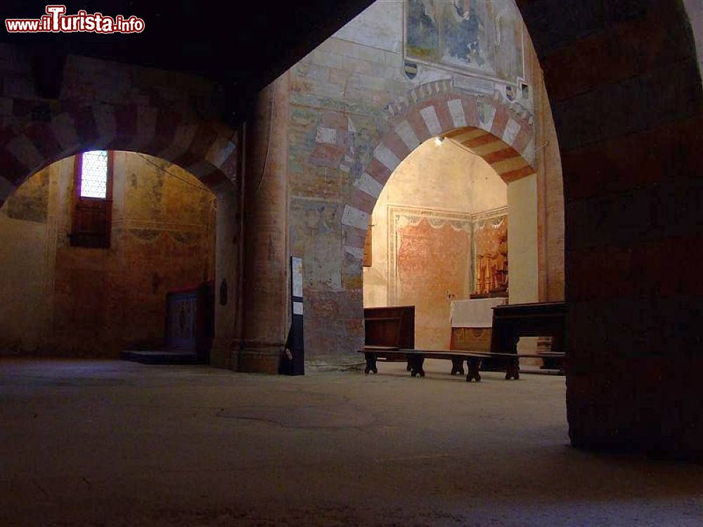 Immagine Interno della Abbazia di Sant'Antonio di Ranverso a Buttigliera Alta Di Lorenzo - Abbazia di S. Antonio di Ranverso, CC BY 2.0, Collegamento