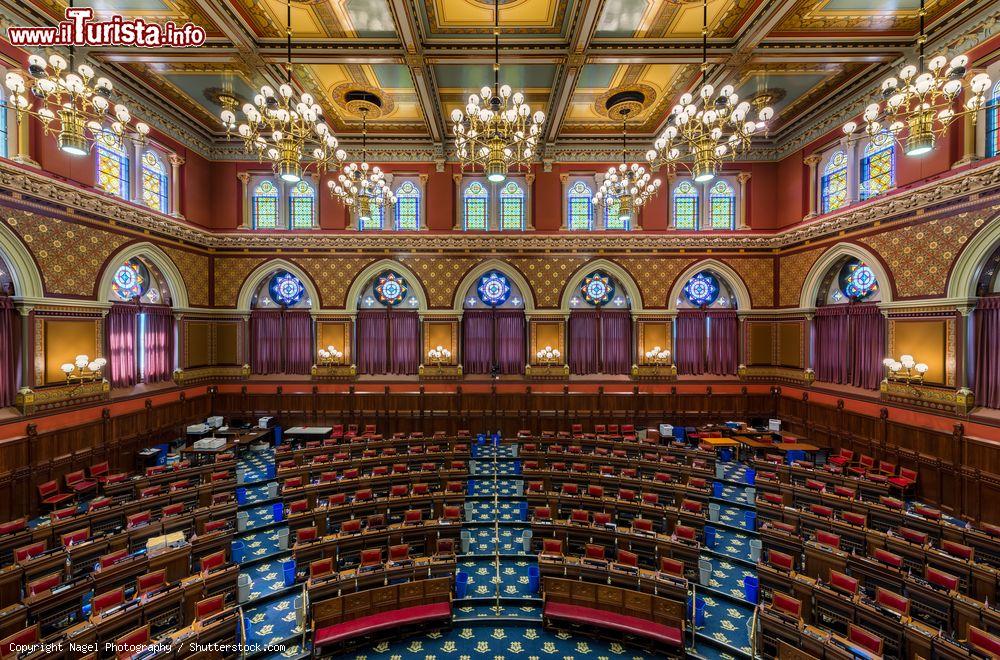 Immagine Interno della Camera dei Rappresentanti al Connecticut State Capitol di Hartford, USA - © Nagel Photography / Shutterstock.com