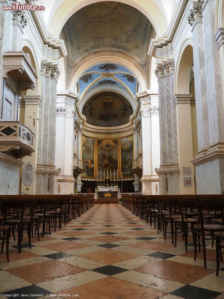 Immagine Interno della Cattedrale di Adria, originariamente del II secolo venne rifatta nel XVII secolo - © Gaia Conventi / Shutterstock.com