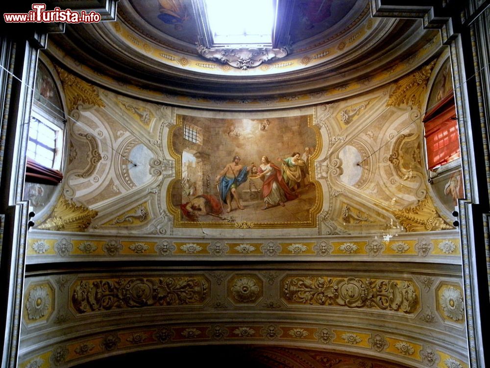 Immagine Interno della chiesa di San Giovanni Battista a Minerbio in Emilia - © Threecharlie - CC BY-SA 3.0, Wikipedia
