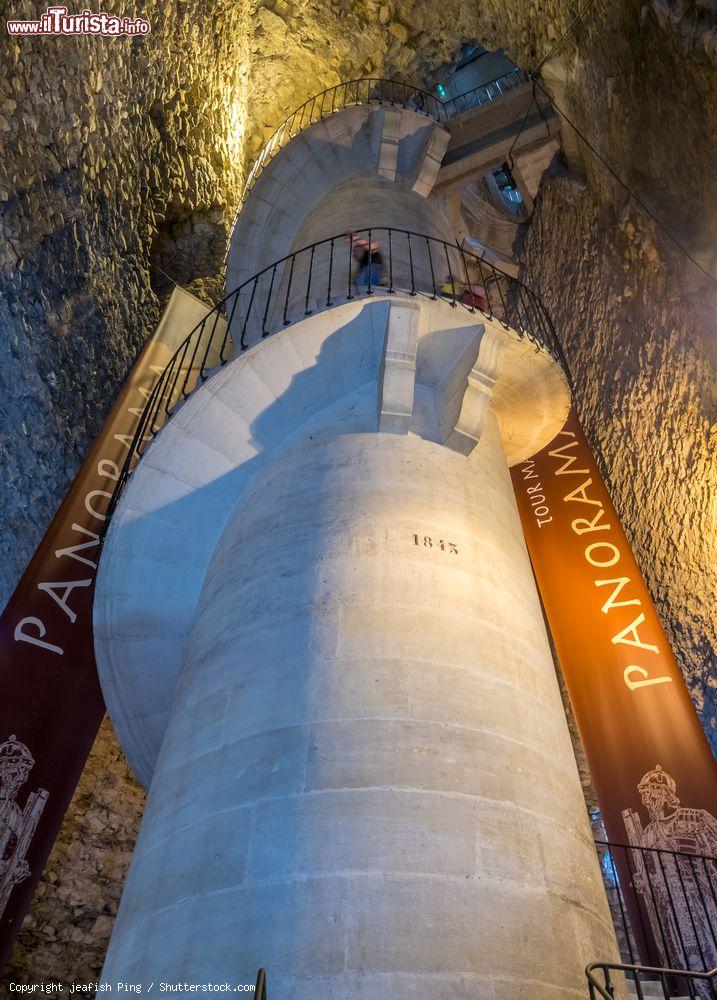 Immagine Interno della Grande Torre (Tour Magne) a Nimes, Francia: questa antica torre di guardia romana era parte delle mura cittadine. Si erge sul monte Cavalier  - © jeafish Ping / Shutterstock.com