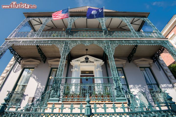 Immagine La John Rutledge House presso Charleston, South Carolina. Fu realizzata nel 1763 da un architetto sconosciuto e oggi è salvaguardata come edificio storico nazionale - foto © Rolf_52 / Shutterstock.com