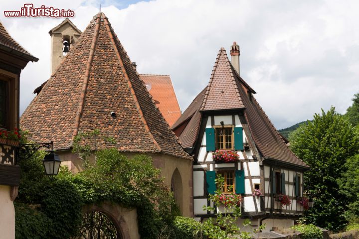 Immagine Kaysersberg è ormai una famosa località turistica. Il fascino della sua architettura medievale richiama molti turisti anche solo di passaggio dall'Alsazia - foto © Zimneva Natalia / Shutterstock.com