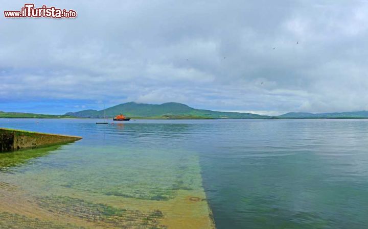 Immagine Knightstown Harbor si trova sull'isola di Valentia in direzione di Portmagee (Irlanda)