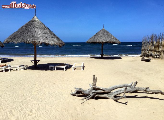 Immagine Kola Beach, Mambrui (Kenya): la spiaggia del Kola Beach Resort, una struttura a 5 stelle a gestione italiana affacciata sulle acque dell'Oceano Indiano.