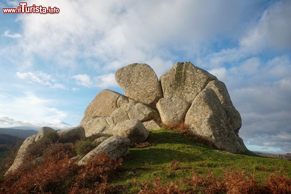 Immagine L'Aquila è uno dei megaliti dell'altopiano di Argimusco in Sicilia