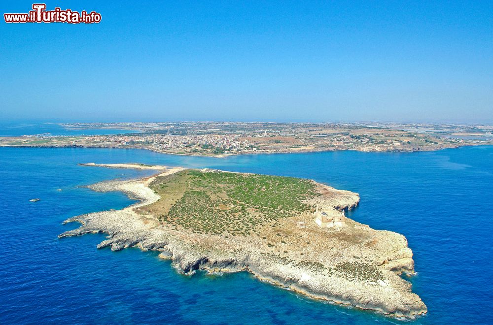 Immagine L'isola di Capo Passero e il mare cristallino della punta meridionale della Sicilia