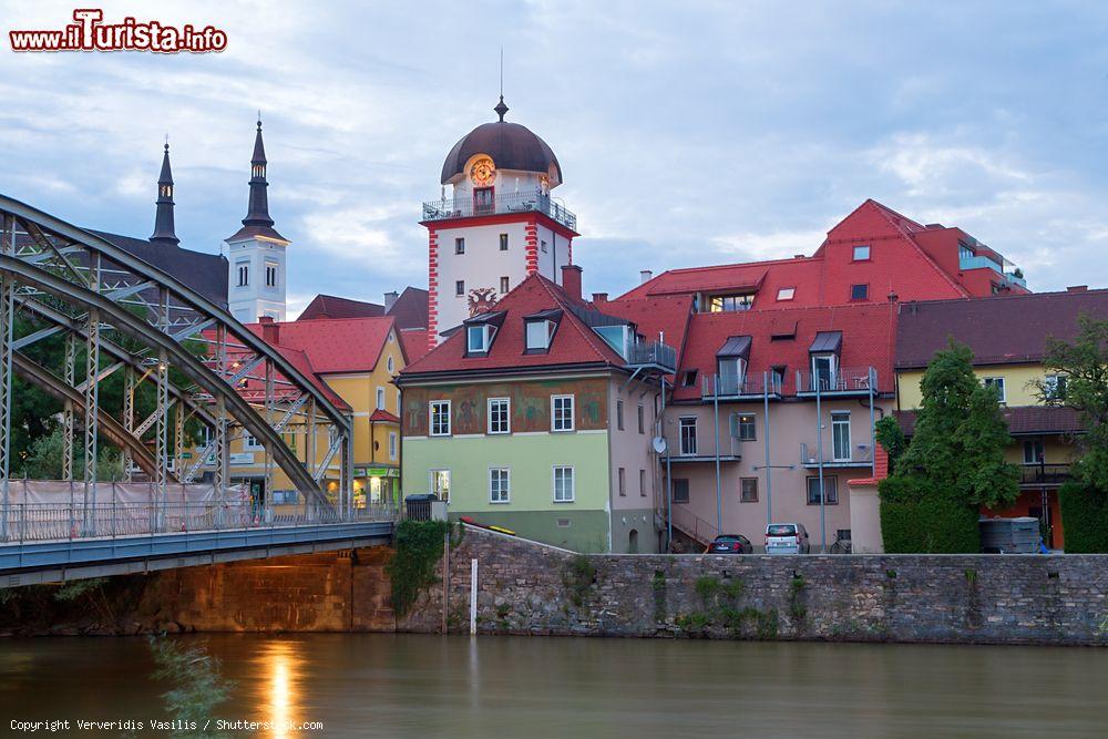 Immagine La bella città di Leoben, Austria. Sede dell'Università di ricerca sull'industria mineraria, Leoben sta in un'ansa del fiume Mura sotto l'imboccatura di Vordernberger Bach - © Ververidis Vasilis / Shutterstock.com