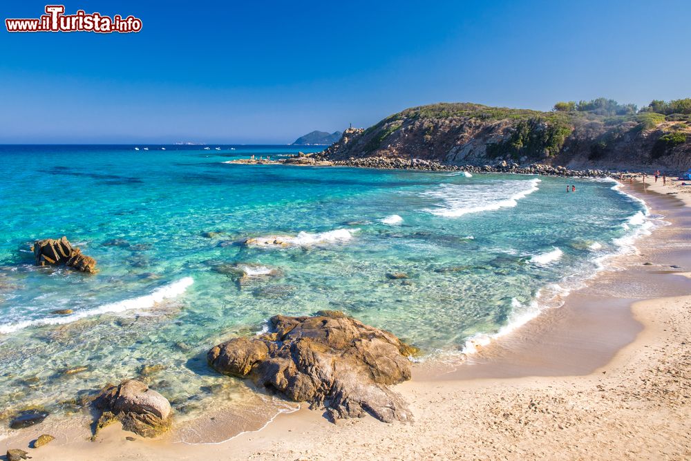 Immagine Una bella spiaggia vicino a Santa Giusta in Sardegna