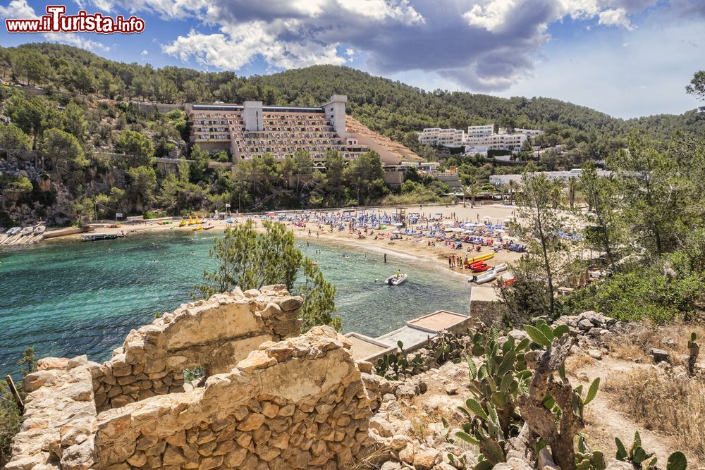 Immagine La cala di Puerto de San Miguel a Ibiza, Spagna